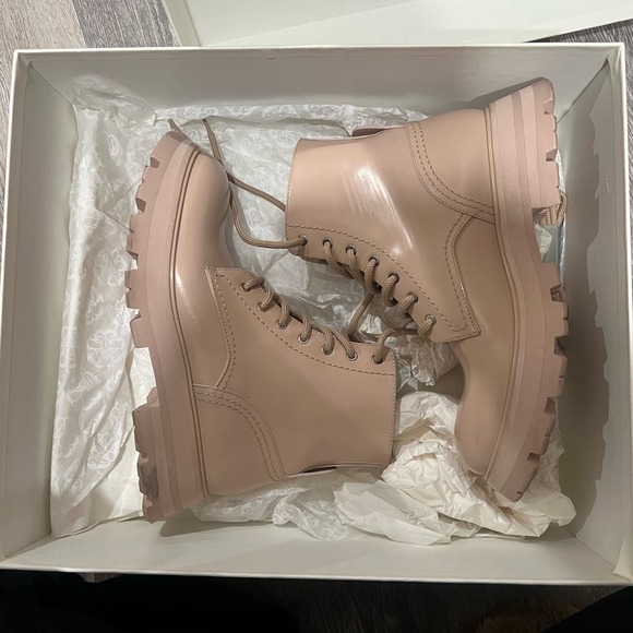 Alexander McQueen Wander Combat Boots Nude Size 37 - Picture 7 of 11